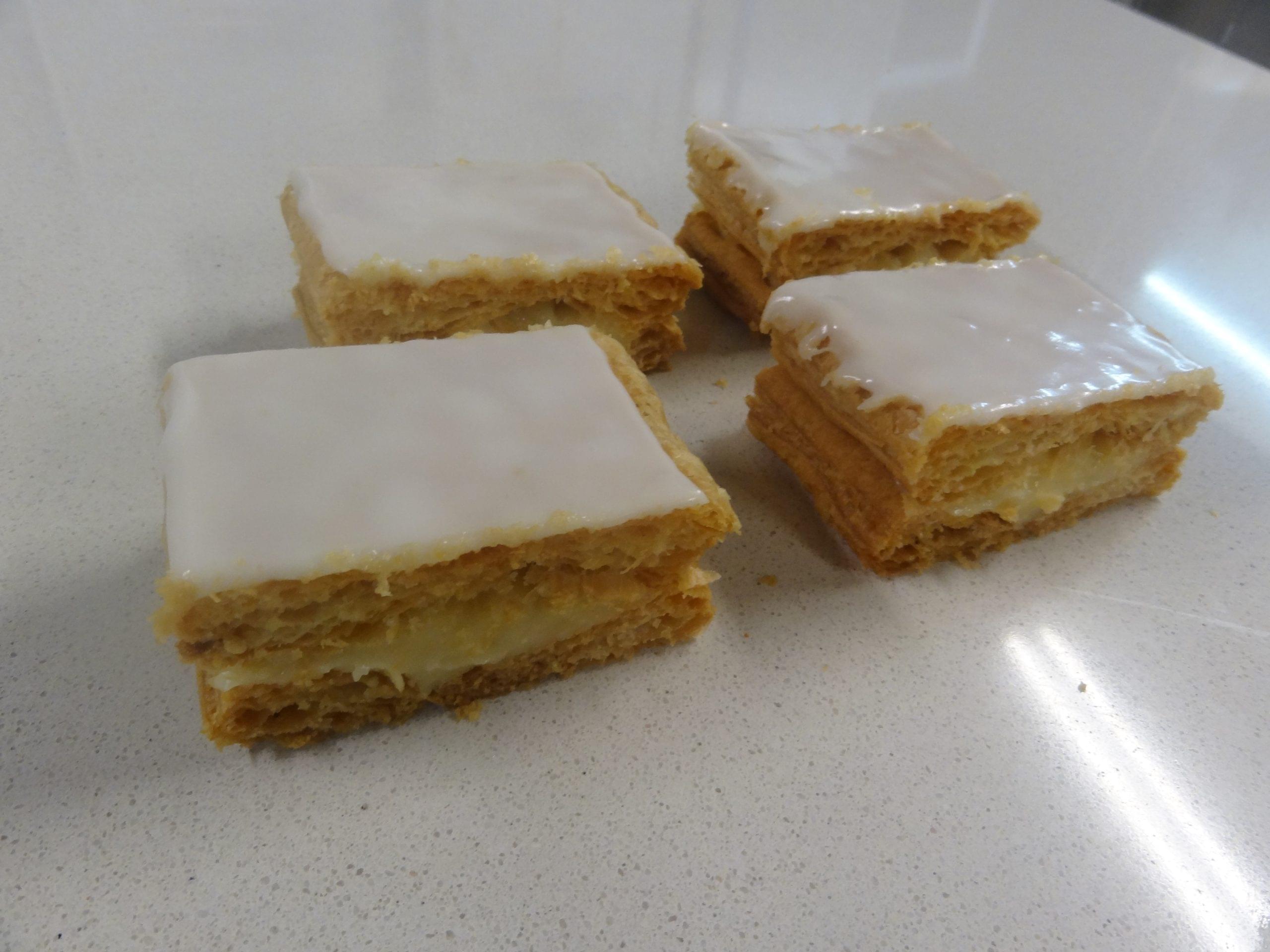 EMPAREDADO DE HOJALDRE